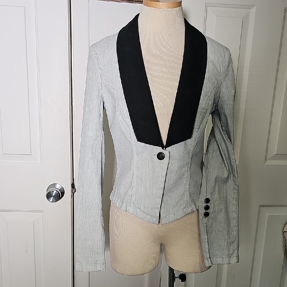 Rock & Republic Gray Tuxedo Jacket. Black Collared W/black Buttons. Size 8. - Picture 1 of 8